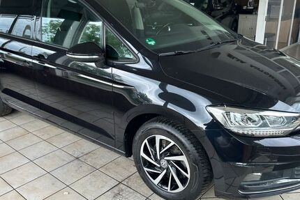VW Touran 146.000 km 18.500 &euro; Bonn 53119