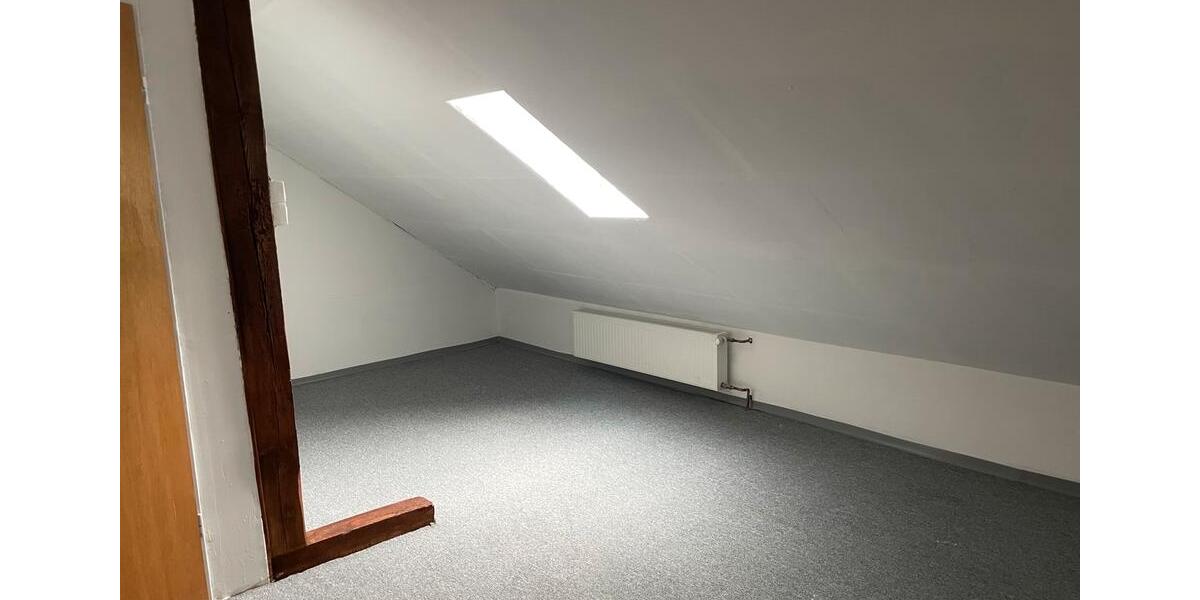 Erdgeschoßwohnung Dautphetal - 4 Zimmer, 140 m&sup2;, 1.090&euro; | Angebot:26096714