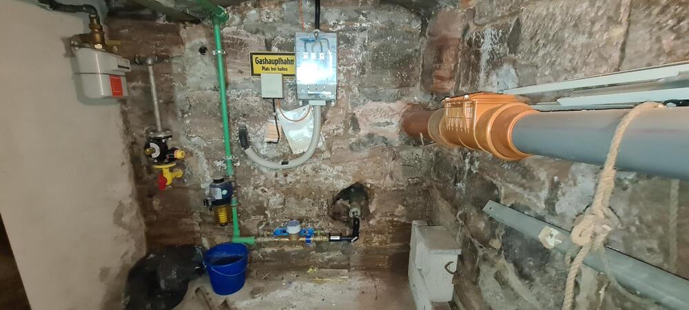 Mehrfamilienhaus mit Grundstück und Garagen , teilw. frei - Mehrfamilienhaus, Wohnhaus Kahla | Angebot:24128021