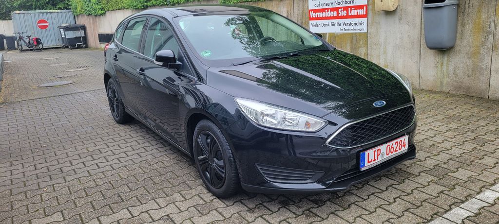 Ford Focus 160.000 km 5.999 &euro; Lemgo / Brüntorf 32657