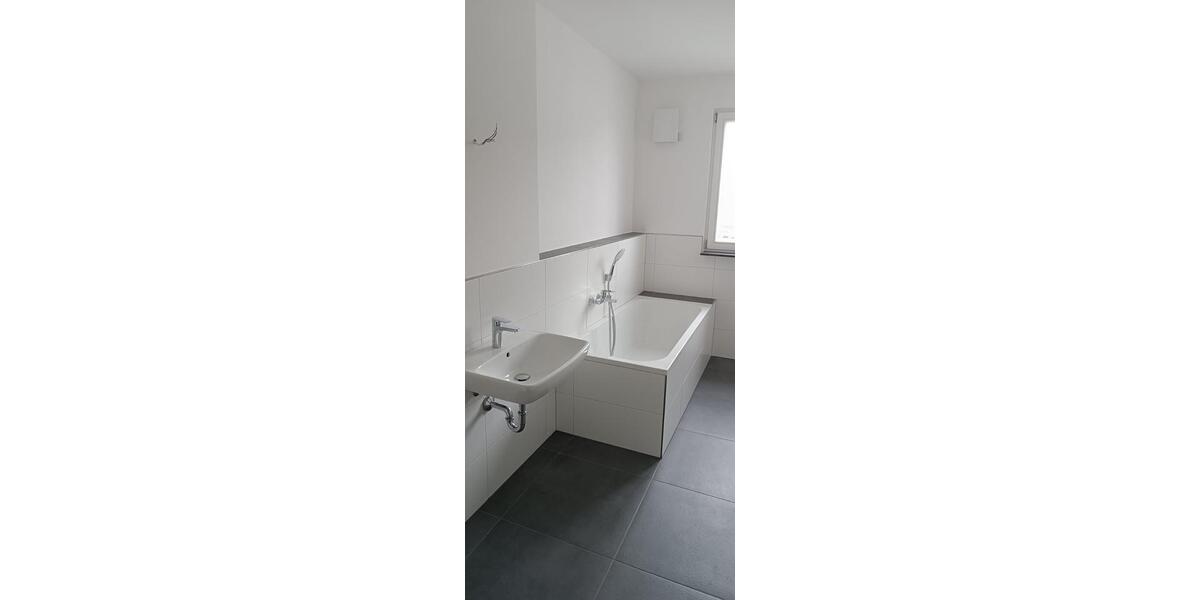 Etagenwohnung Oettingen in Bayern - 2.5 Zimmer, 89 m&sup2;, 1.100&euro; | Angebot:24877172