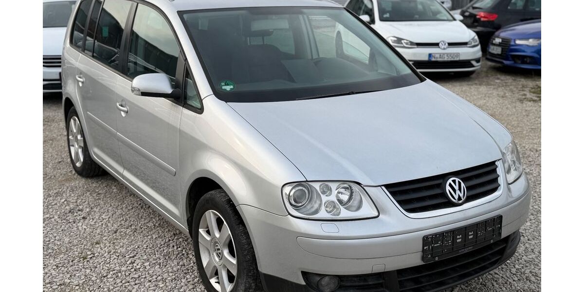 VW Touran 234.000 km 2.950 &euro; Nürnberg 90449