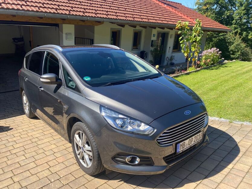 Ford S-Max 97.000 km 17.500 € Fischbachau 83730