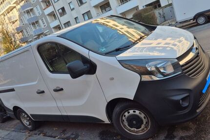 Opel Vivaro 143.500 km 9.500 &euro; München 81539