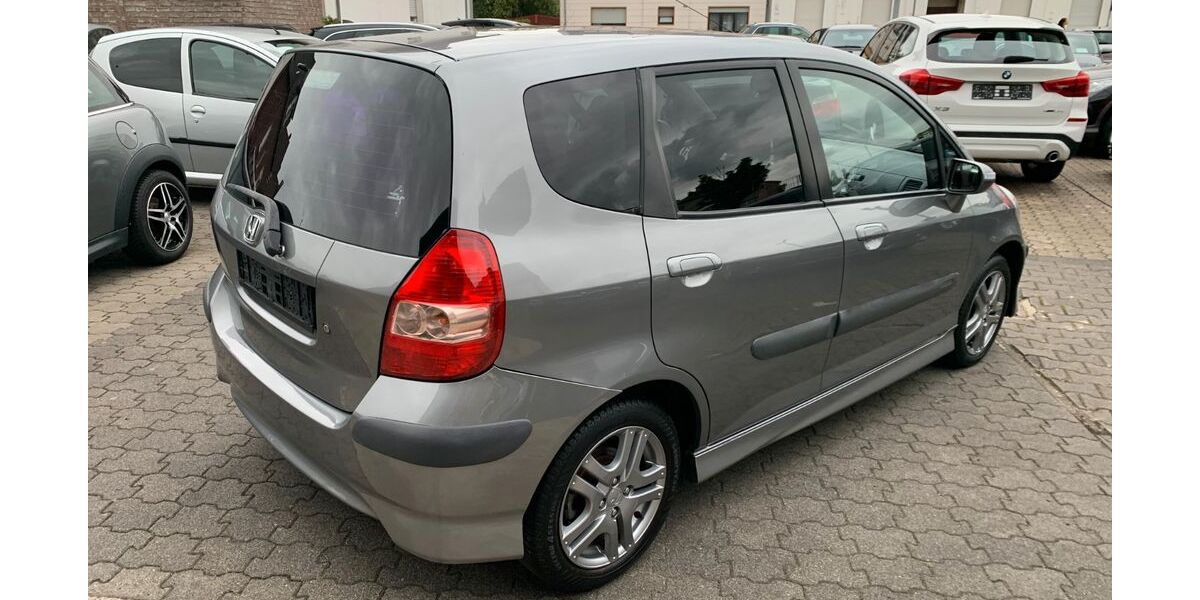 Honda Jazz 189.000 km 4.150 &euro; Moers 47443