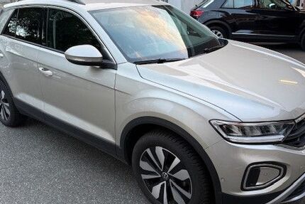 VW T-Roc 9.767 km 23.180 € Wesselburen 25764