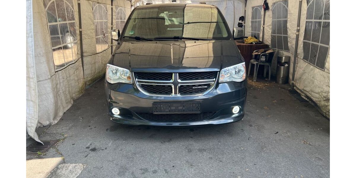 Chrysler Voyager 192.000 km 6.500 &euro; Essen 45327