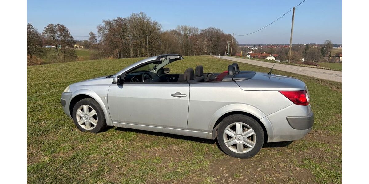 Renault Megane 210.000 km 2.200 &euro; Haag 83527