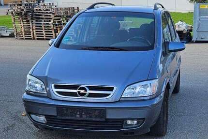 Opel Zafira 176.600 km 450 € Reutlingen 72766