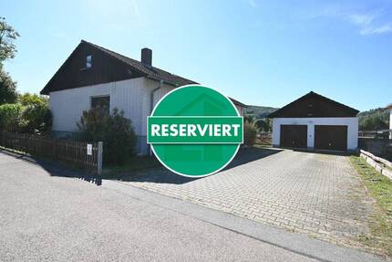 Wohnen auf einer Ebene! Bungalow mit Doppelgarage in Berching 4 zimmer