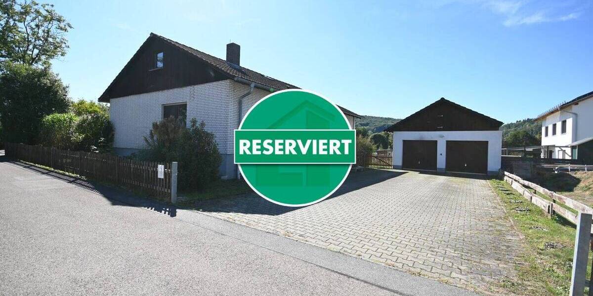 Wohnen auf einer Ebene! Bungalow mit Doppelgarage in Berching 4 zimmer