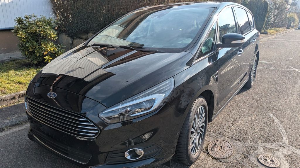 Ford S-Max 129.000 km 17.000 &euro; Stegen 79252