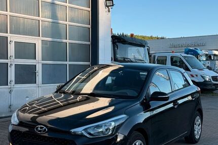 Hyundai i20 81.900 km 8.480 &euro; Heidenheim 89520