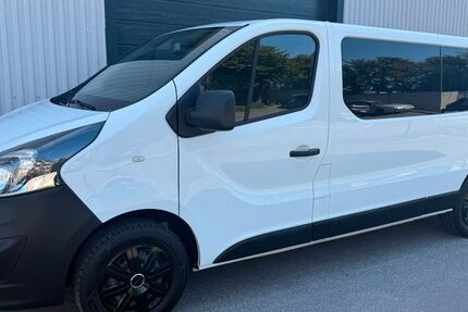 Opel Vivaro 119.826 km 17.950 &euro; Neumünster 24536