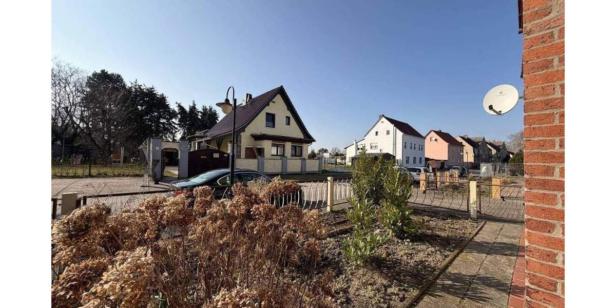 Doppelhaushälfte Sandersdorf-Brehna Petersroda - 5 Zimmer, 101 m&sup2;, 50.000&euro; | Angebot:25797992