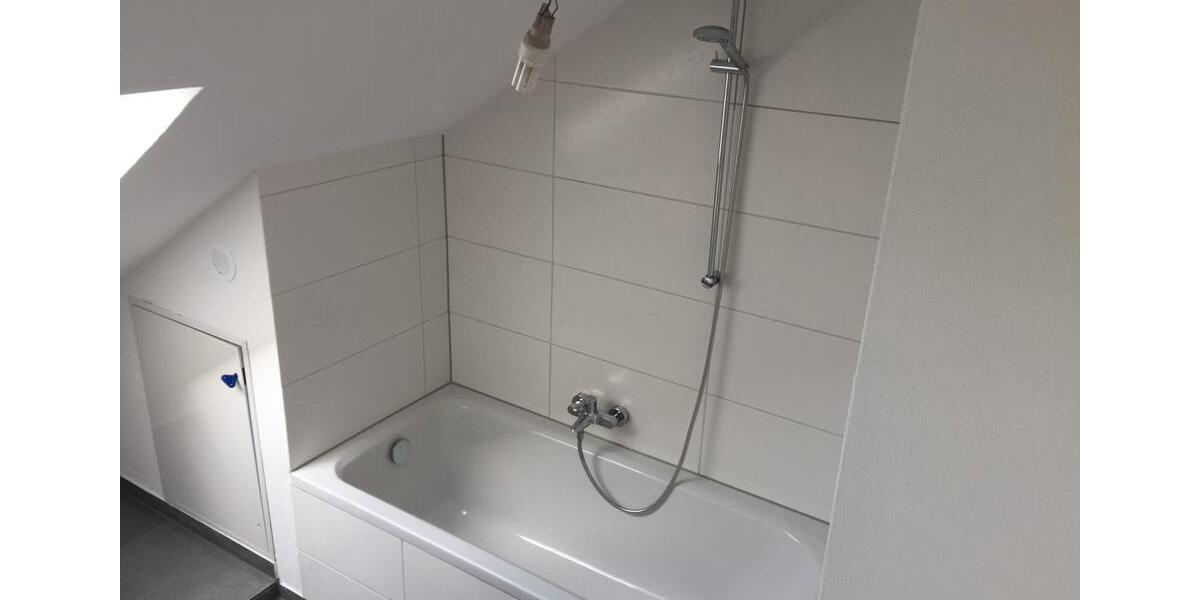 Dachgeschoßwohnung Hallstadt - 3 Zimmer, 70 m&sup2;, 199.000&euro; | Angebot:26990896