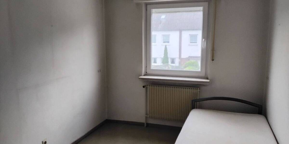 ***BÜSCHER IMMOBILIEN*** RESERVIERT!!! Geräumiges Reihenendhaus mit Vollkeller und 5 Zimmern auf einem Erbpachtgrundstück in zentrumsnaher Wohnlage 5 zimmer