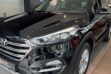 Hyundai TUCSON 130.000 km 15.900 € Hamburg 22547