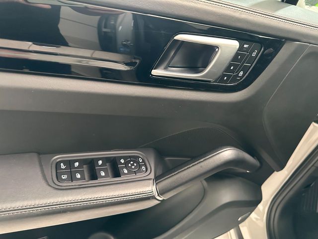 Ford Transit 350 L3 Trend Pritsche+Plane Klima*Sitzhe 45.153 km 19.319 € Gebesee 99189