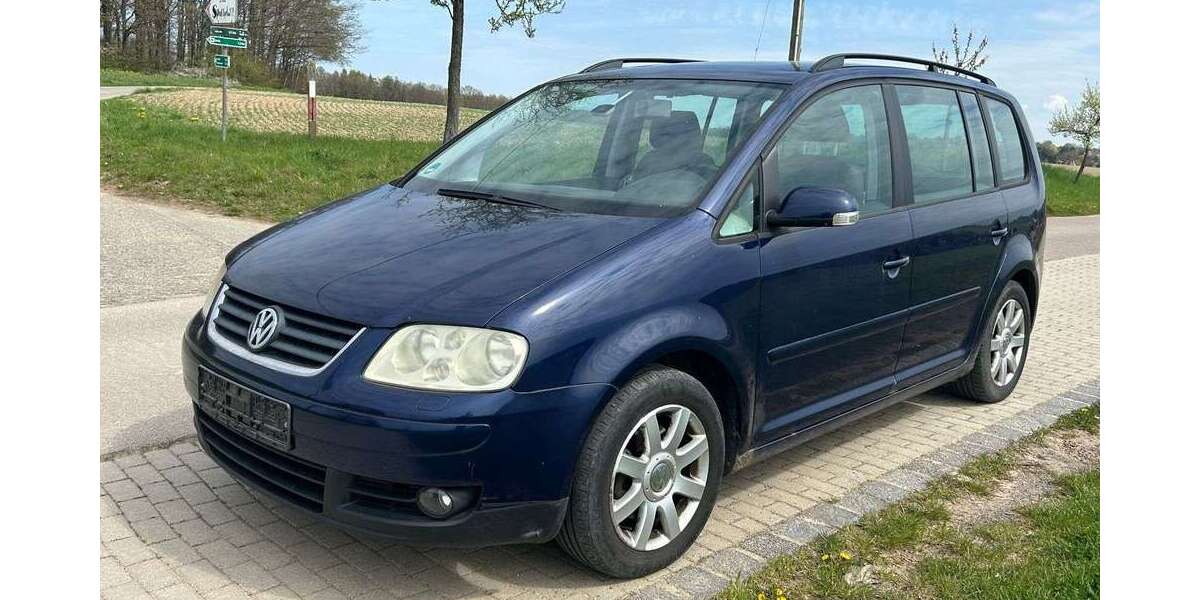 VW Touran 148.700 km 1.990 &euro; Göhren 04603