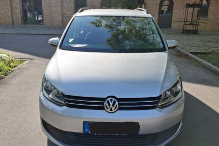 VW Touran 145.000 km 6.399 &euro; Berlin 14089