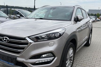 Hyundai TUCSON 240.500 km 9.999 &euro; Wildau 15745