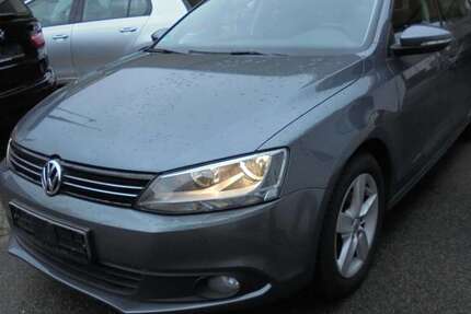 VW Jetta 125.000 km 8.950 € Essen 45329