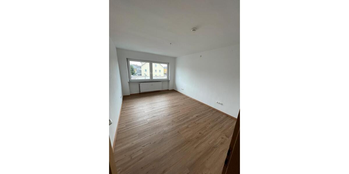 Etagenwohnung Altenstadt an der Waldnaab - 3 Zimmer, 78 m&sup2;, 700&euro; | Angebot:25170485