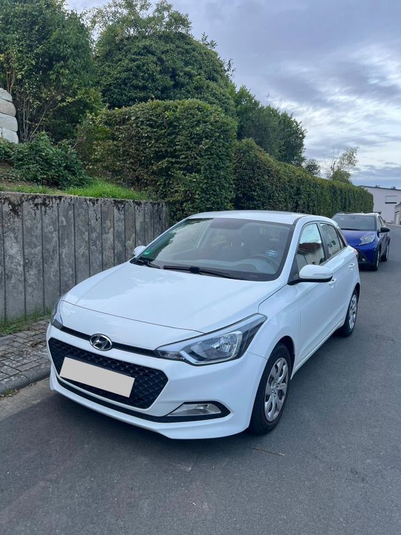 i20