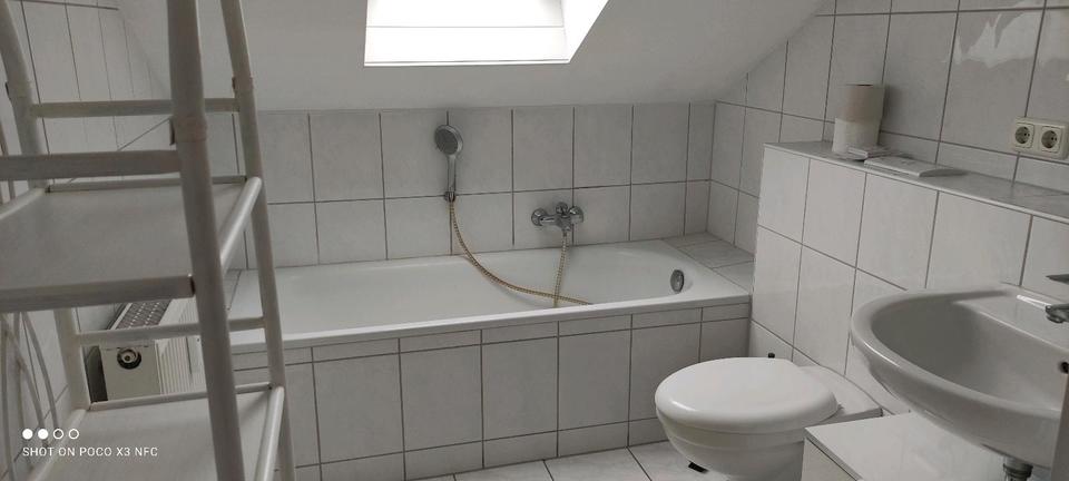 Dachgeschoßwohnung Babenhausen - 3.5 Zimmer, 68 m&sup2;, 720&euro; | Angebot:26335136