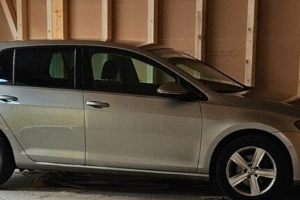 VW Golf 147.300 km 6.400 &euro; Brechen 65611
