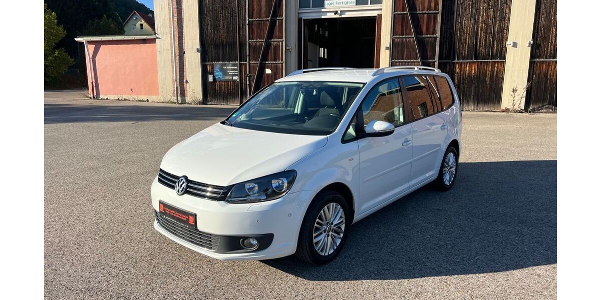 VW Touran 155.257 km 7.990 &euro; Treuchtlingen 91757