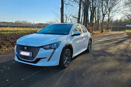 Peugeot 208 41.000 km 15.500 &euro; Bielefeld 33659