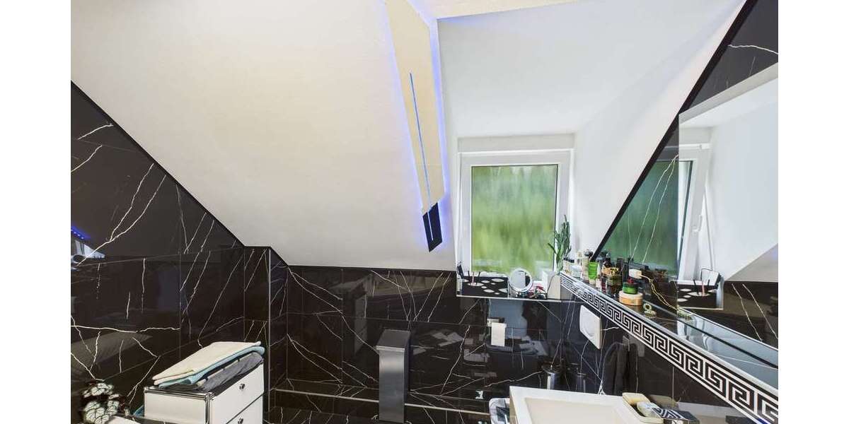 Platz zum Leben, Arbeiten und Entspannen. 6 zimmer