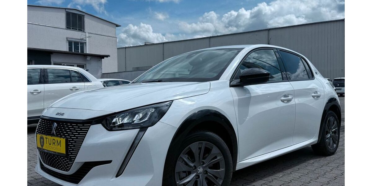 Peugeot 208 4.768 km 19.890 &euro; Fulda 36043