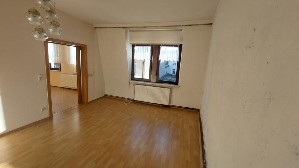 Mehrfamilienhaus, Wohnhaus Saalfeld (Saale) - 6 Zimmer, 136 m&sup2;, 259.000&euro; | Angebot:24369733