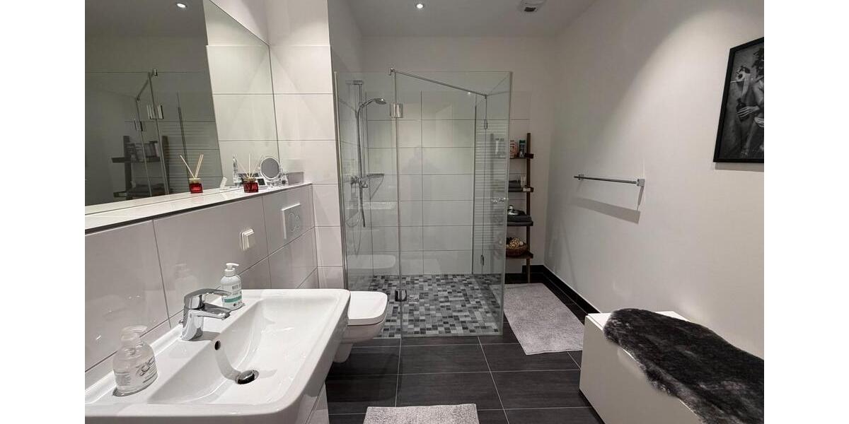 Dachgeschoßwohnung Siegen - 3 Zimmer, 118 m&sup2;, 498.000&euro; | Angebot:26814673