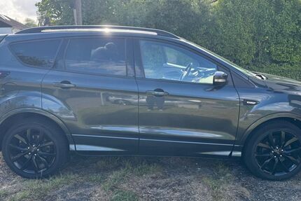 Ford Kuga 146.700 km 13.700 &euro; Neufahrn 85375