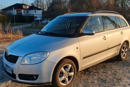 Skoda Fabia 95.000 km 4.500 &euro; Haste 31559