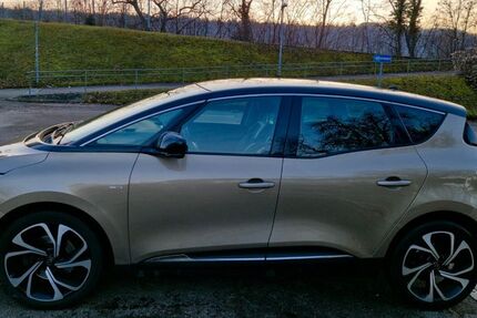 Renault Scenic 60.800 km 18.900 &euro; Stuttgart 70327