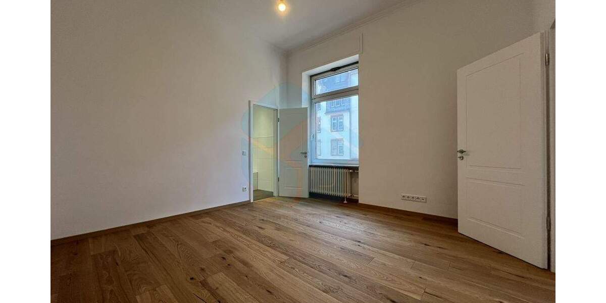 Etagenwohnung Frankfurt Sachsenhausen - 5 Zimmer, 160 m&sup2;, 3.000&euro; | Angebot:25564516