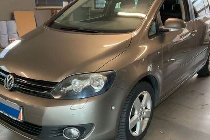 VW Golf 88.500 km 4.990 &euro; Frankfurt am Main 65933