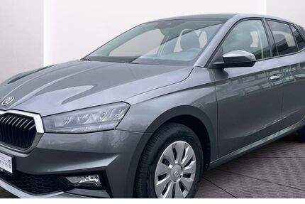 Skoda Fabia 15.780 km 16.889 &euro; Artern 06556