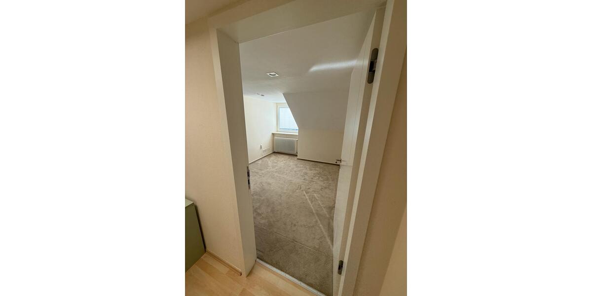 Etagenwohnung Koblenz - 5 Zimmer, 105 m&sup2;, 1.300&euro; | Angebot:24627489