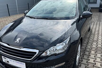 Peugeot 308 172.000 km 5.900 &euro; Rauschenberg 35282
