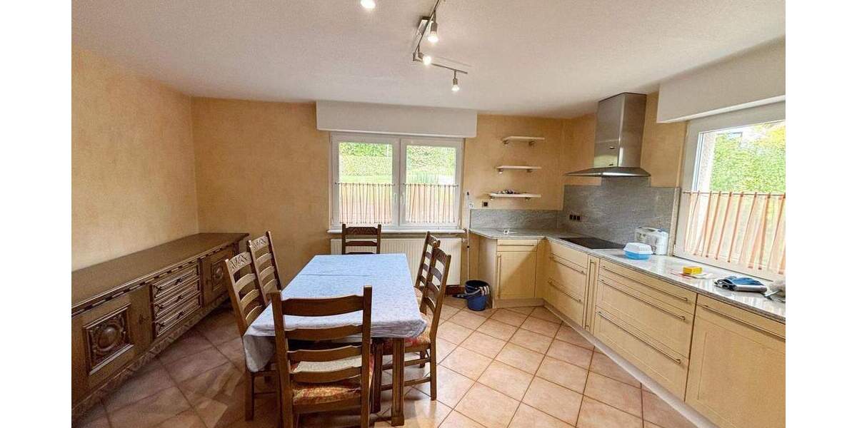 Einfamilienhaus mit großzügiger Ausbaumöglichkeit 6 zimmer