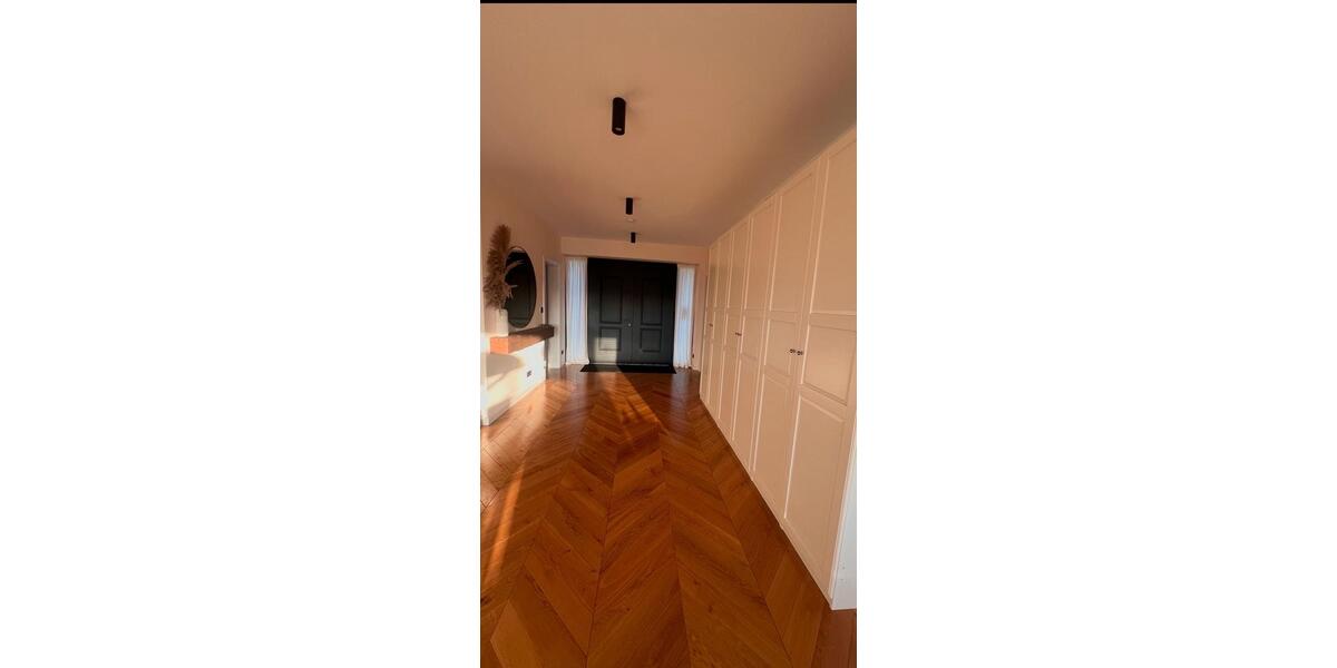 Einfamilienhaus Hankensbüttel - 8 Zimmer, 220 m&sup2;, 650.000&euro; | Angebot:26990772