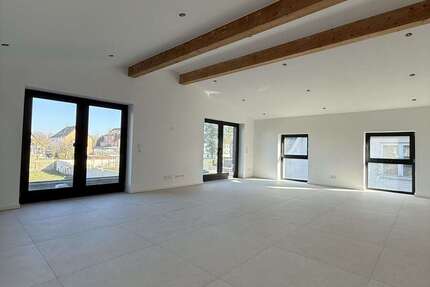 Wohnung Langenhagen - 4 Zimmer, 140 m&sup2;, 1.800&euro; | Angebot:25591270