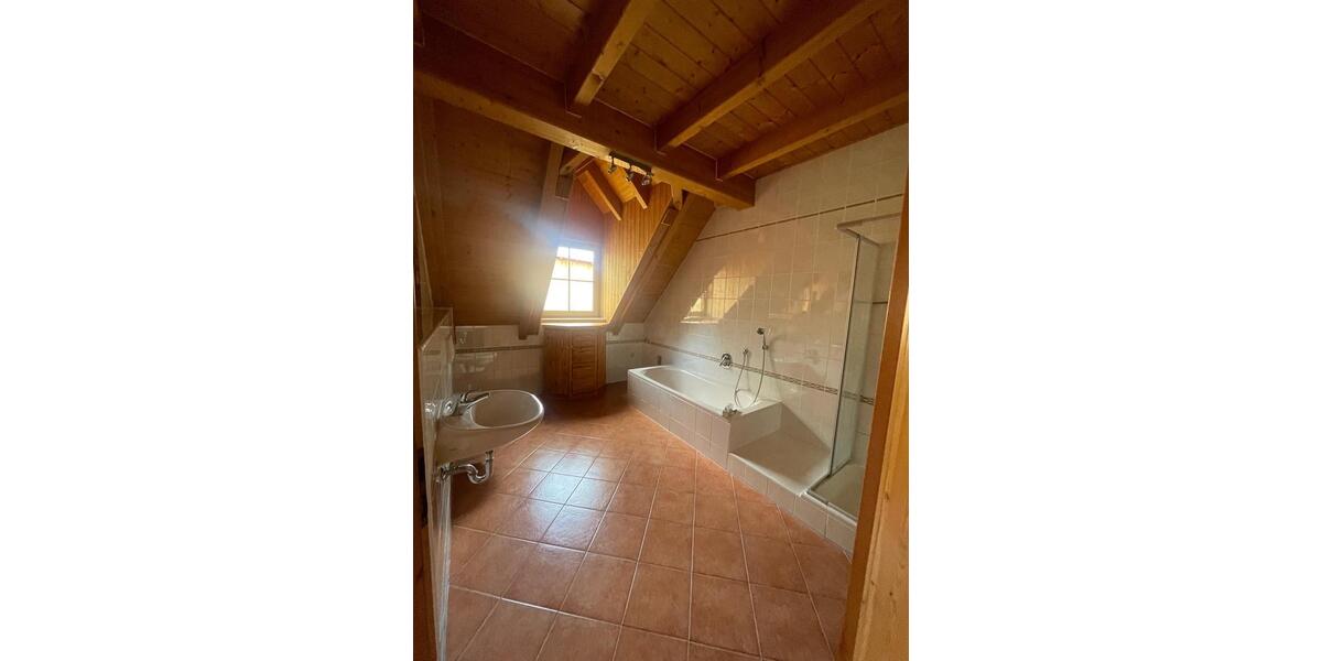 Etagenwohnung Röttenbach - 4 Zimmer, 110 m&sup2;, 1.100&euro; | Angebot:25512581