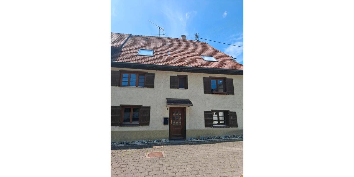 Doppelhaushälfte Stockach - 6 Zimmer, 135 m&sup2;, 220.000&euro; | Angebot:27097664